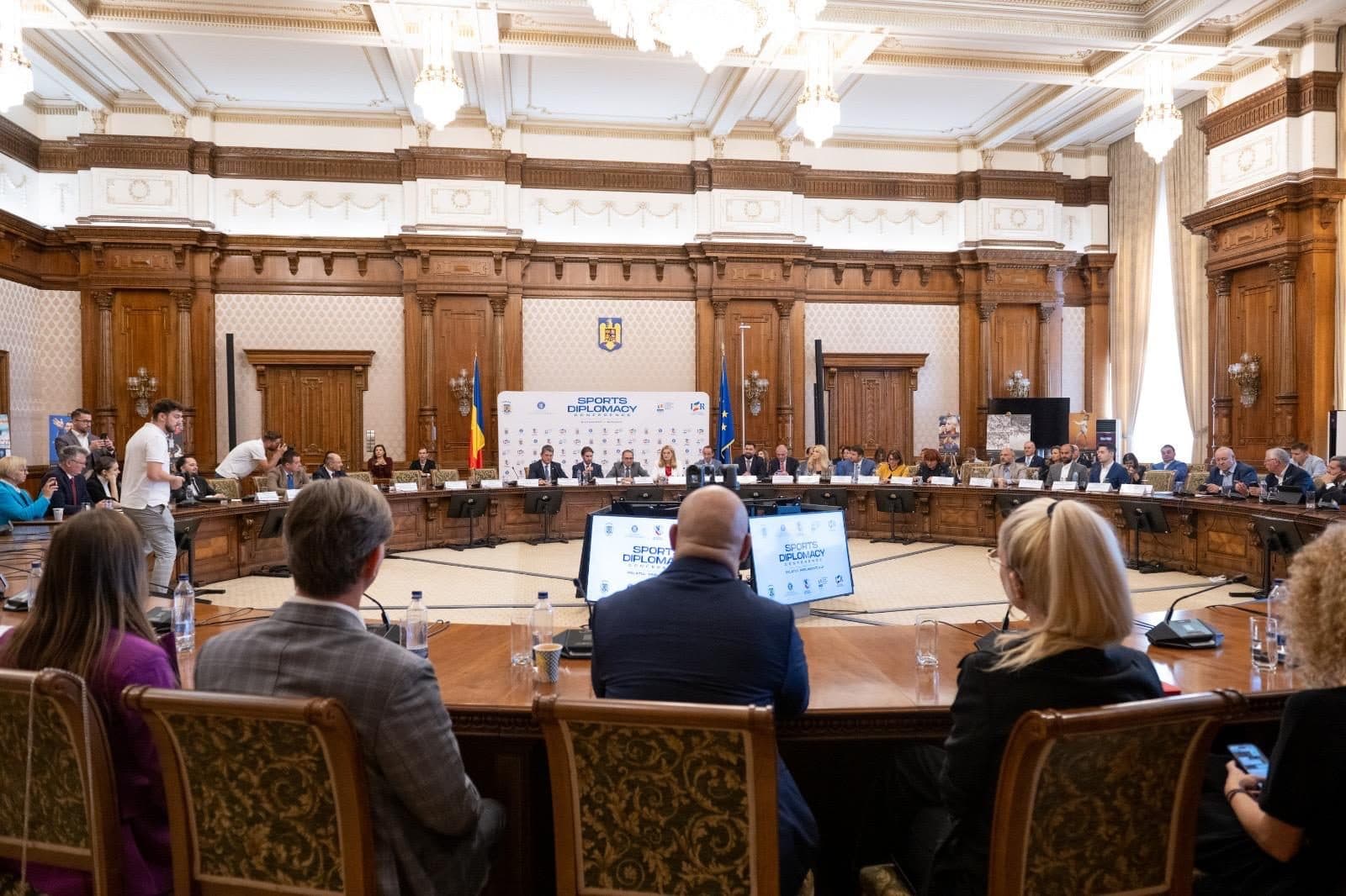 Sesiune plenară Sports Diplomacy Conference în Sala Drepturilor Omului, Palatul Parlamentului